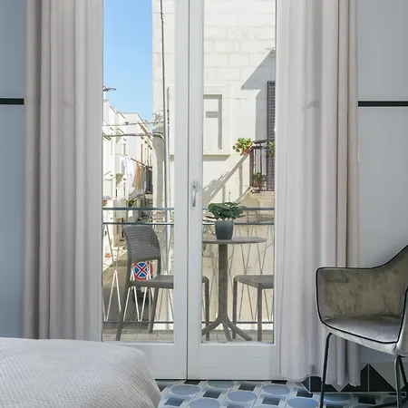 Unico Art Decor Bed & Breakfast